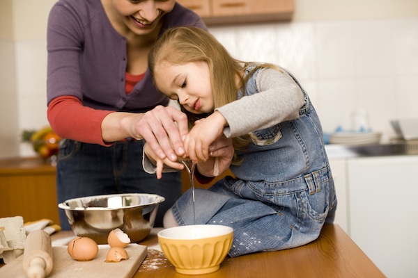 10 tips to increase safety in the kitchen thinking in children